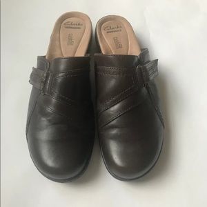 Clark’s Size 10M Dark Brow Leather Mules Clogs